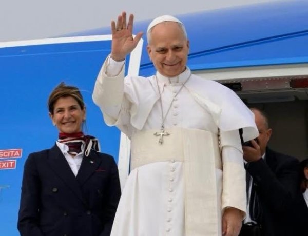 Papa Leão XIV dá início da sua missão apostólica em África