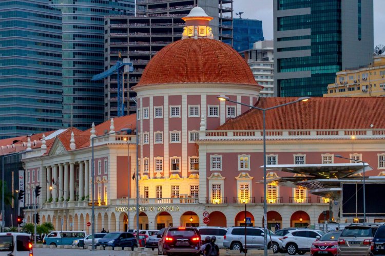 Banco Nacional de Angola emprestou 830 milhões USD ao Governo no I trimestre