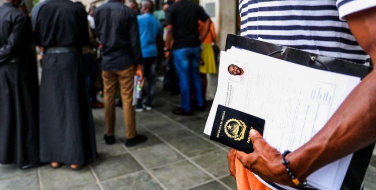 Angolanos só poderão agendar o pedido de visto de trabalho para Portugal com autorização prévia do Consulado
