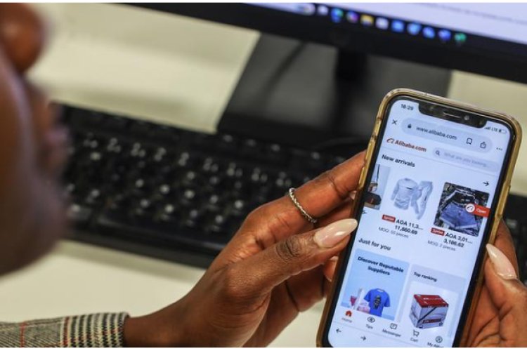 Angolanos gastam 110 mil milhões de kwanzas em compras online pelo Multicaixa no primeiro semestre