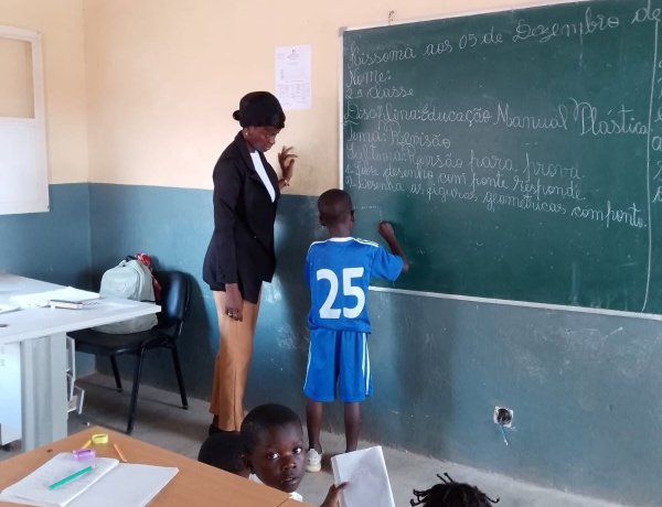 Professores podem voltar à greve já esta sexta-feira em Angola