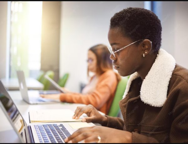 Angola prepara lançamento da sua primeira Universidade Virtual