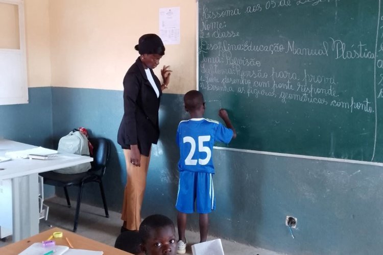 Professores podem voltar à greve já esta sexta-feira em Angola